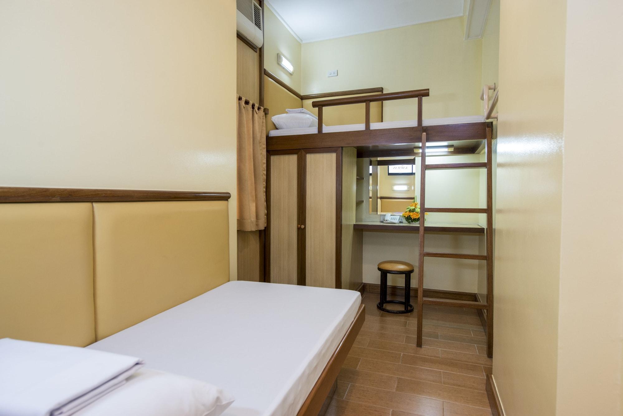 Kabayan Hotel Pasay Exterior photo