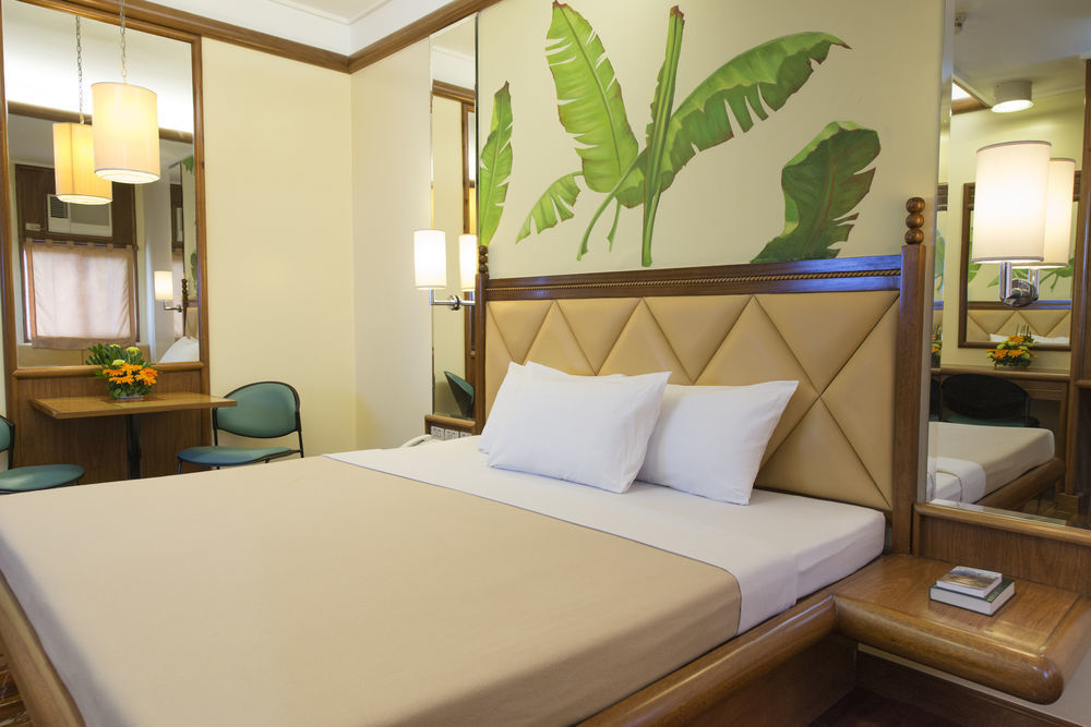 Kabayan Hotel Pasay Exterior photo
